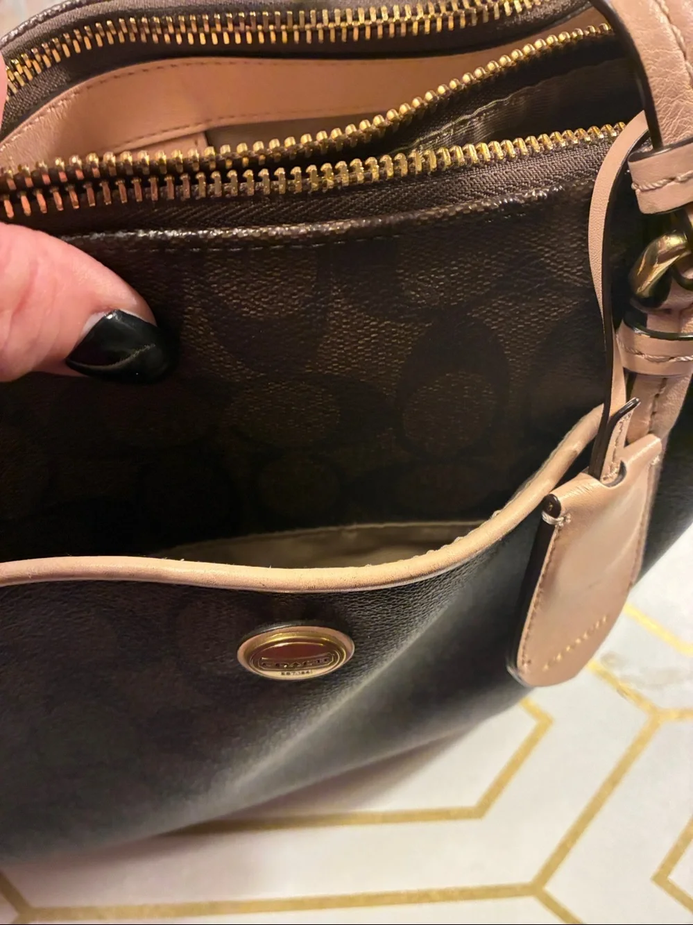 Vintage Coach  Peyton Brown Signature Tote with Cream Trim 2011